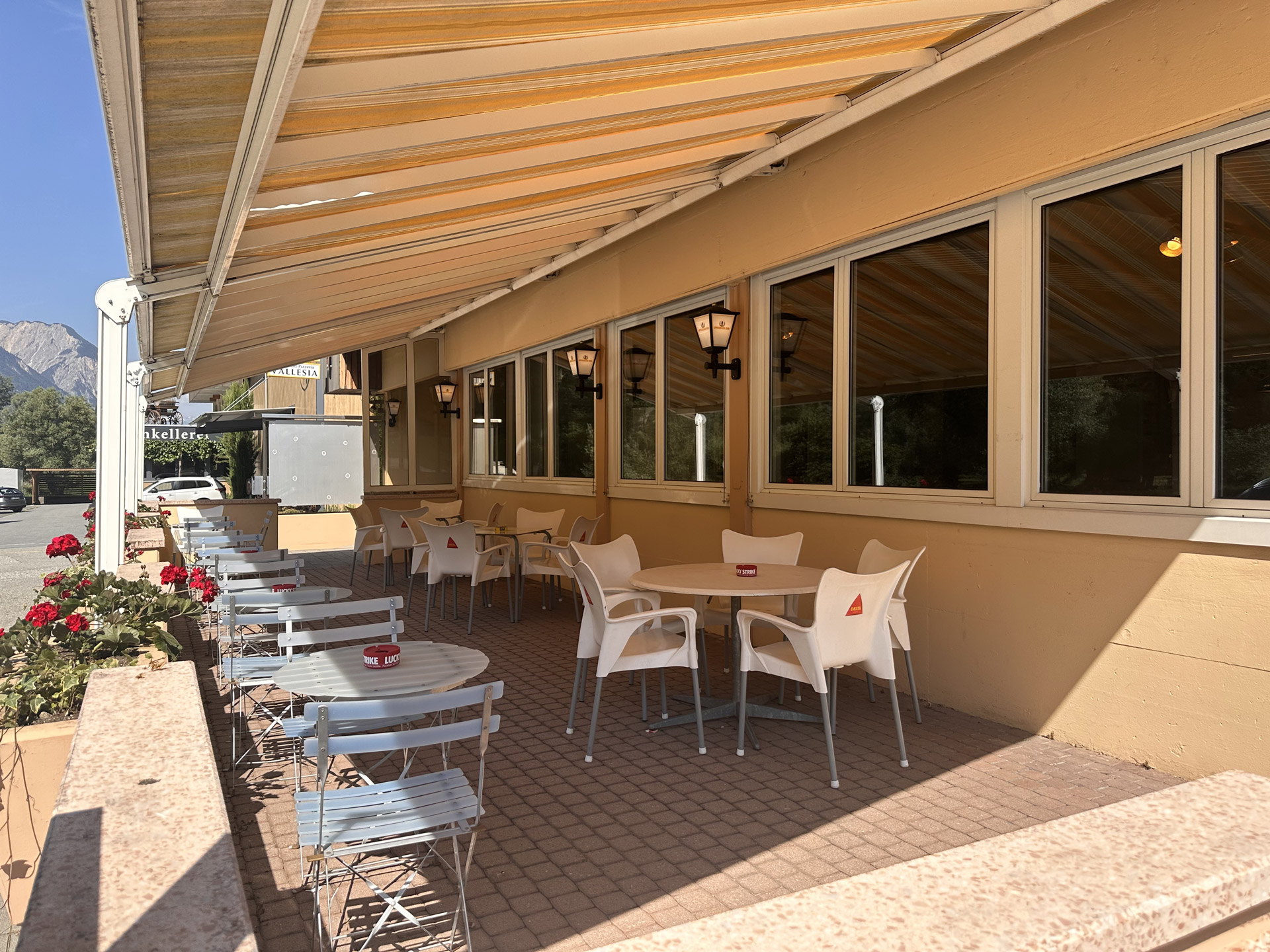 RistoranteVallesia Terrasse Header